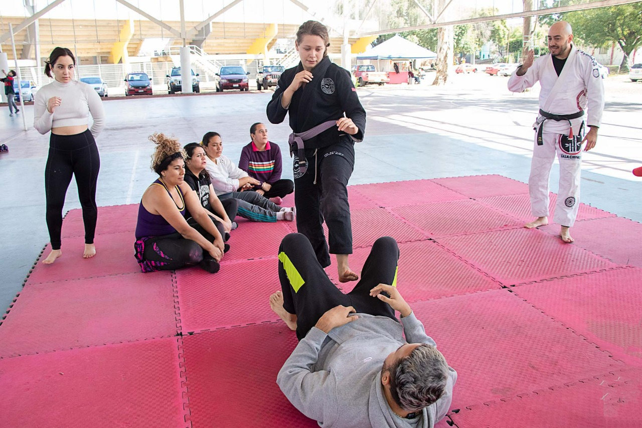 Gondomar imparte un curso de autodefensa para mujeres - Telemariñas
